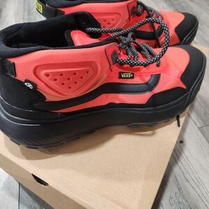 Vans MTE Crosspath Mid Orange and Black Sneakers M9.5 W11